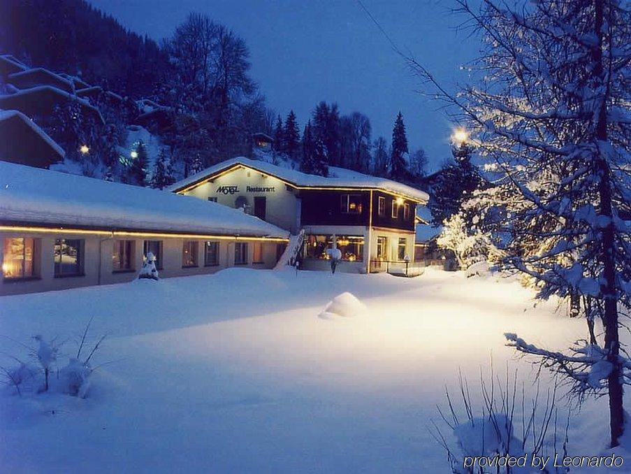 Vista Resort Hostel Zweisimmen Extérieur photo
